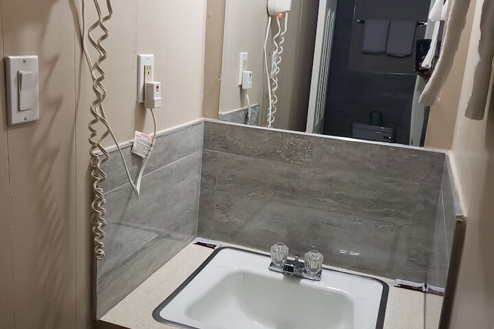 Standard | King Bed (7 of 14)