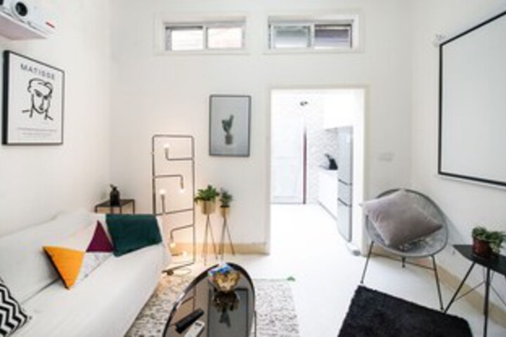 Room 17 of 36