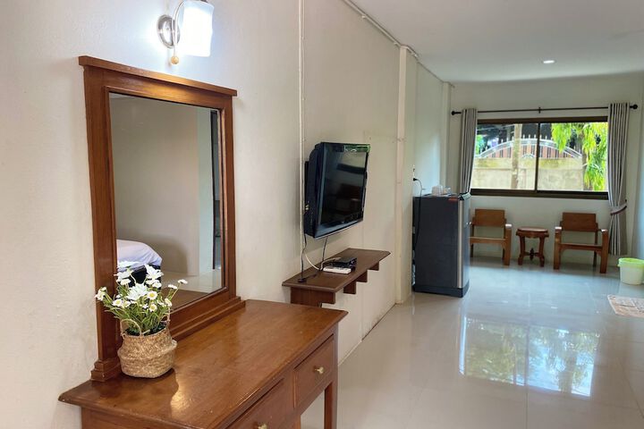Room 8 of 35