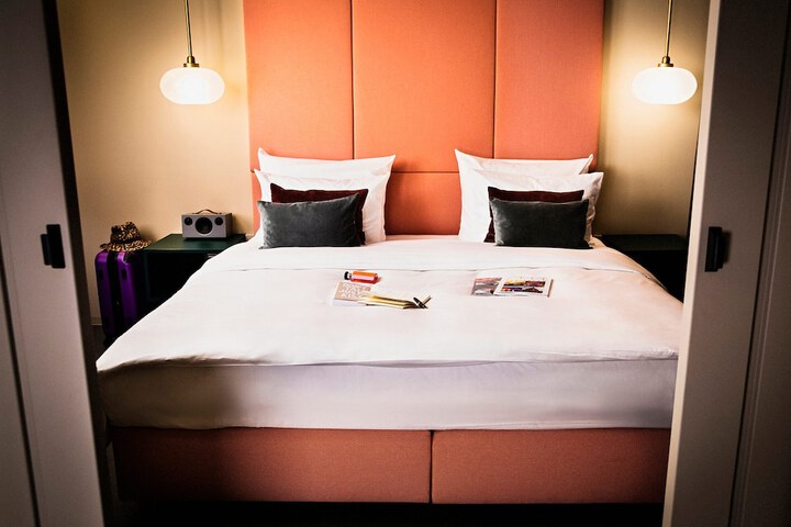 Room 36 of 89