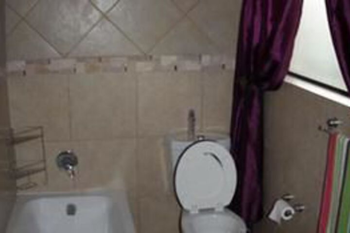 Room 3 of 6