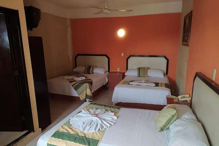 Room 5 of 7