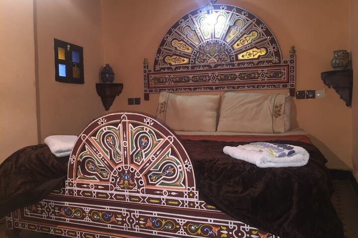 Room 6 of 12