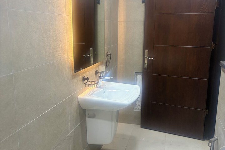 Room 20 of 34