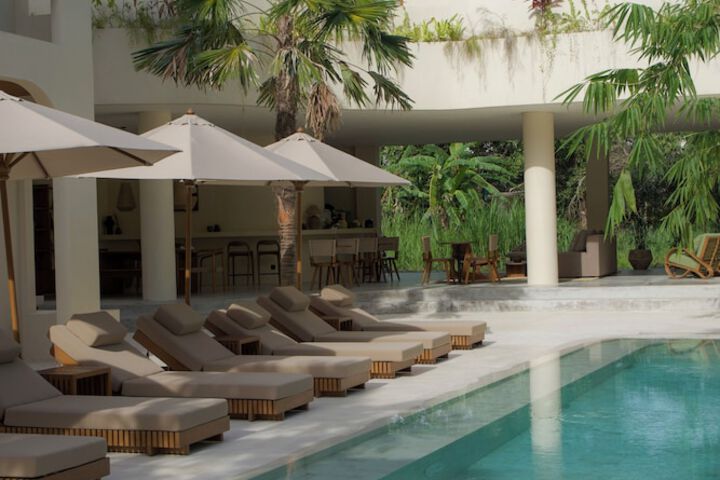 Pool 53 of 61