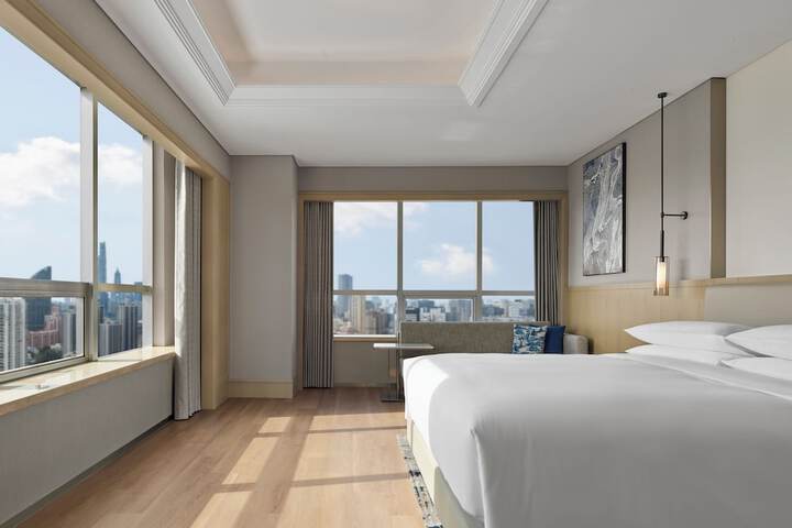 Room 17 of 52