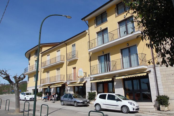 Coste Del Lago