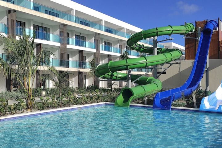 Pool 140 of 259