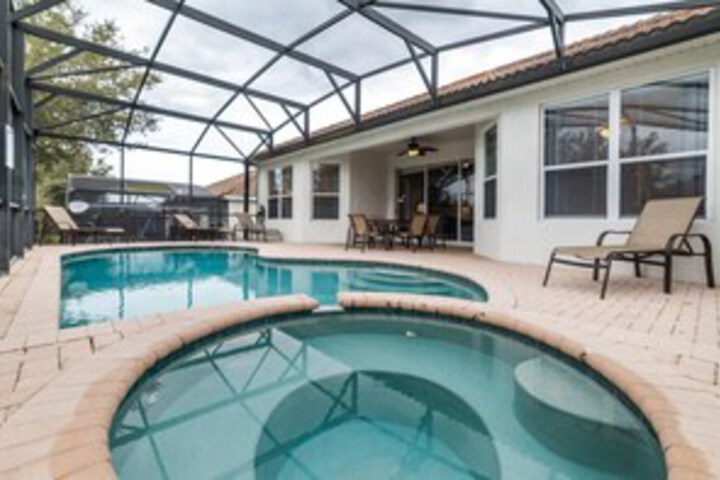 Pool 20 of 38