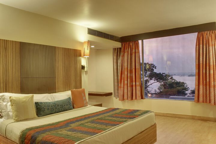 Room 7 of 40