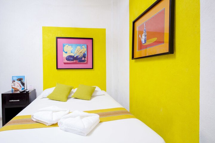 Room 19 of 80