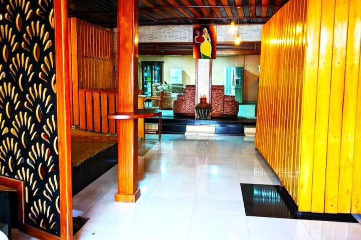 Hotel Interior 4 of 39
