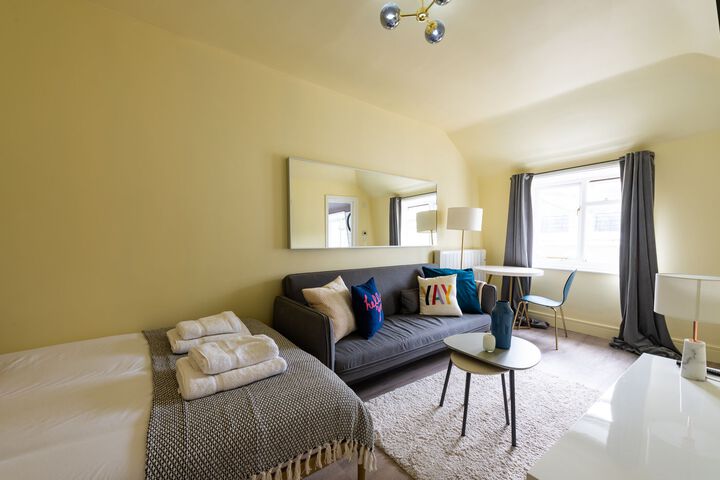 Room 32 of 125