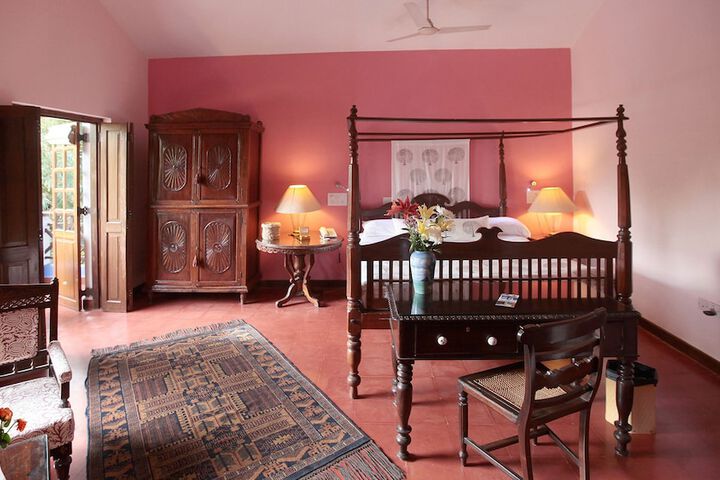 Room 8 of 162