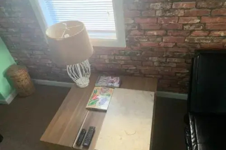 Room 10 of 26