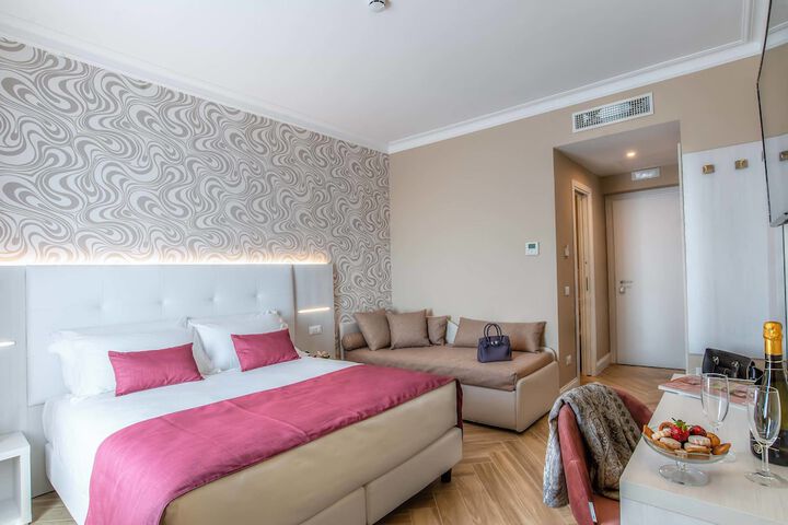 Room 30 of 50