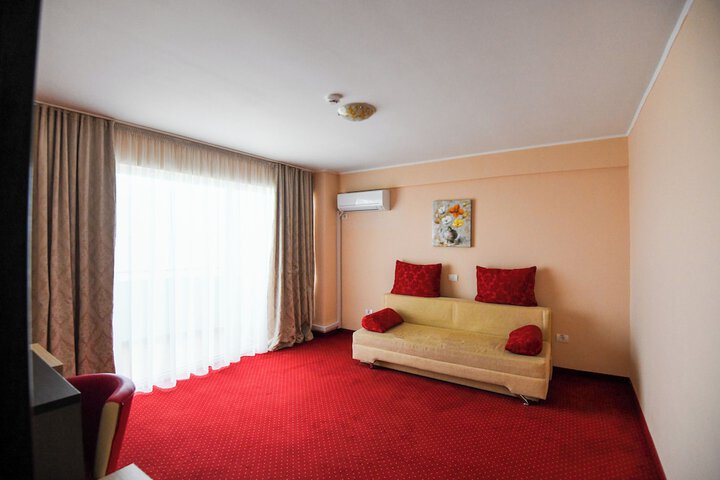Room 7 of 23