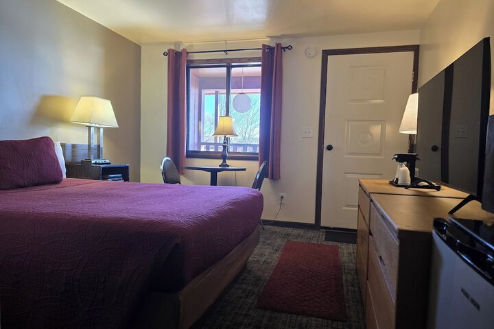 Room 9 of 63