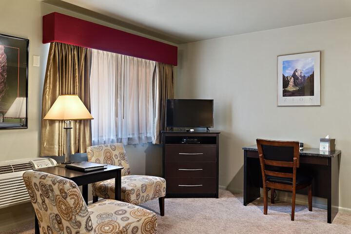 Room 50 of 165