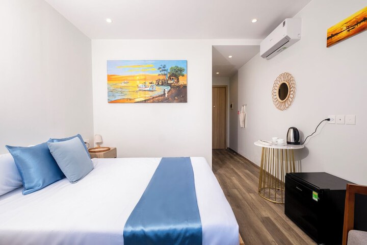 Room 2 of 15