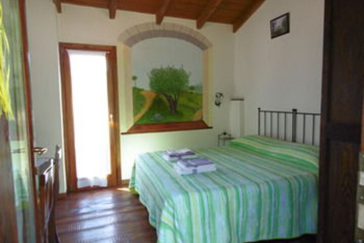 Room 17 of 28
