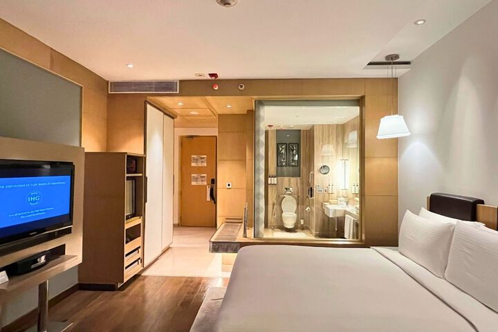 Room 22 of 145