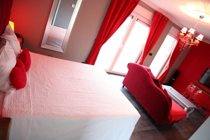 Room 10 of 161