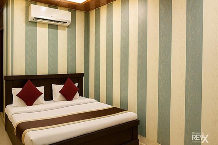 Room 7 of 20