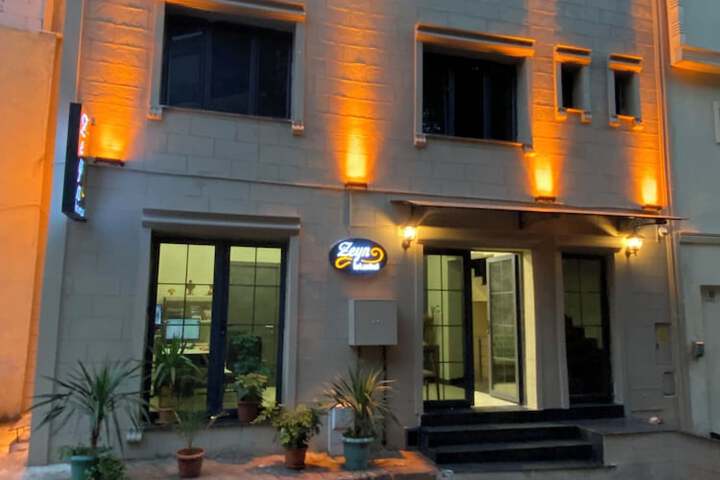 Hotel 98 of 99