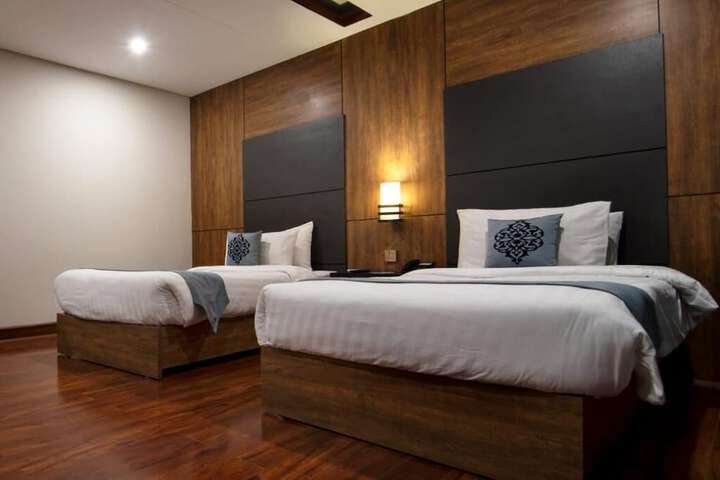 Room 6 of 23