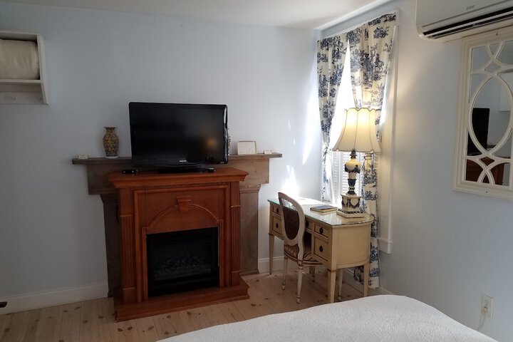 Room 4 of 45