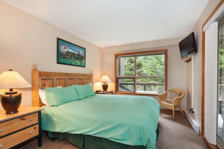 Room 7 of 100
