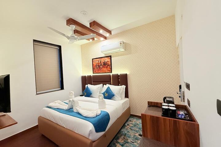 Room 3 of 54