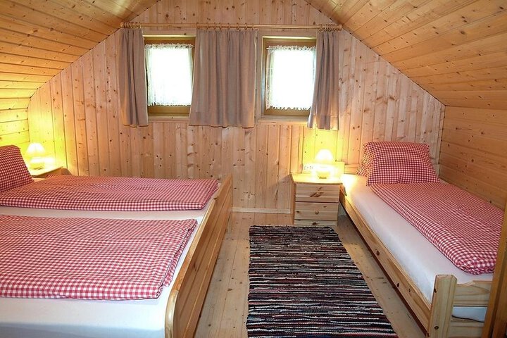 Room 3 of 16