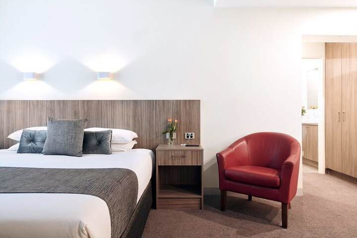 Room 10 of 25