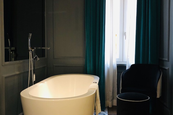 Room 56 of 80