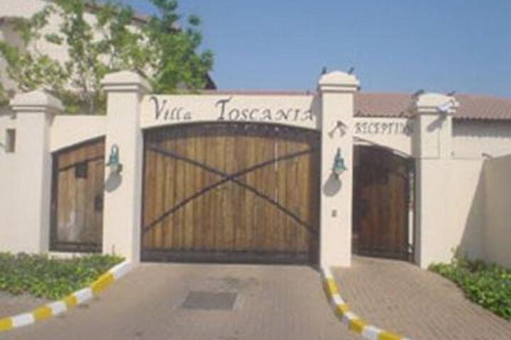 Villa Toscania Hotel