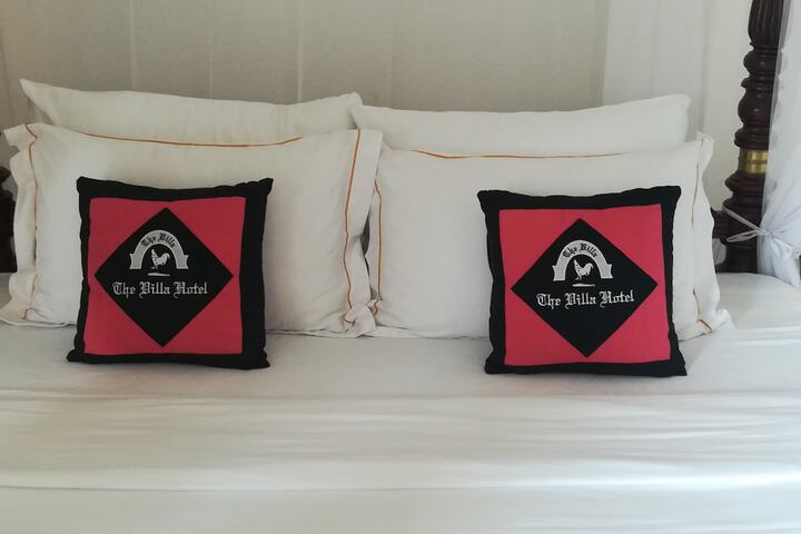 Room 2 of 42