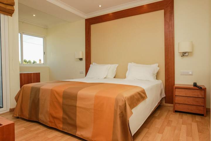 Room 9 of 47