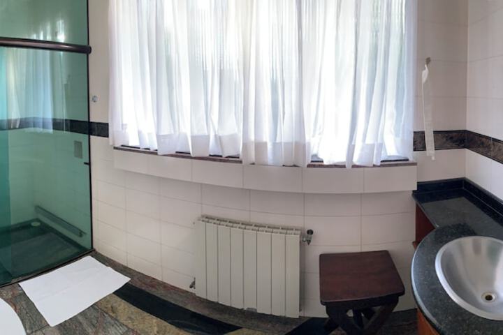 Room 12 of 30