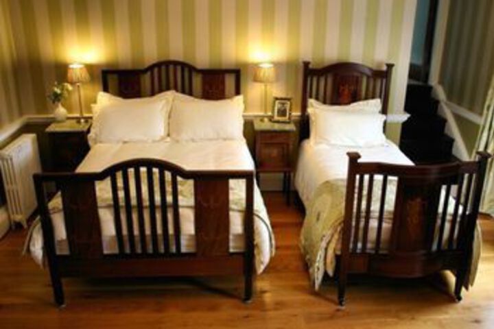 Room 10 of 21