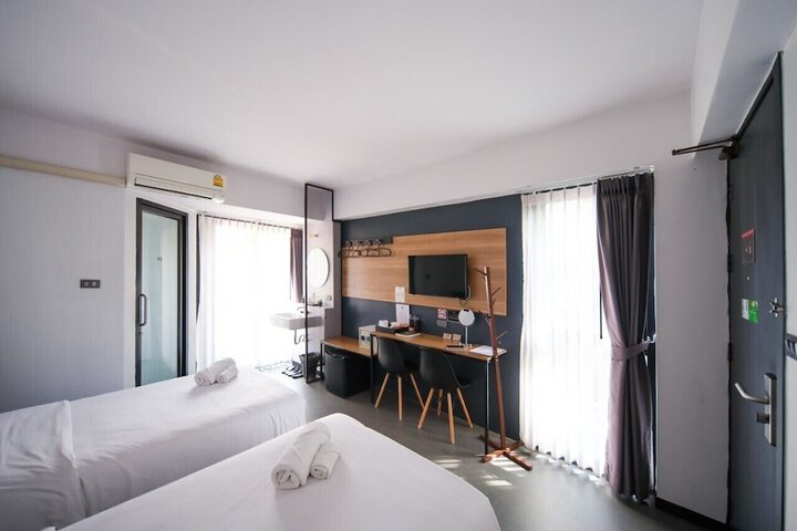 Room 17 of 77