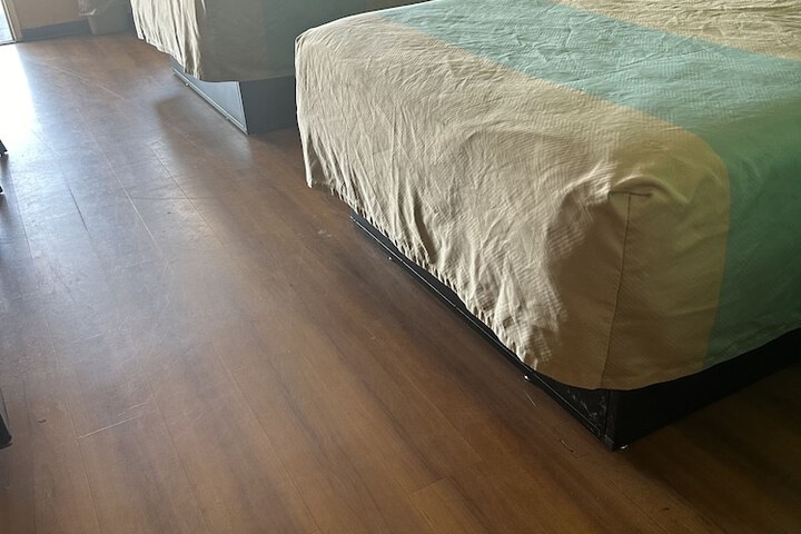 Room 7 of 13