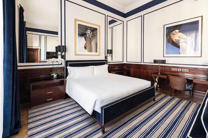 Room 28 of 70