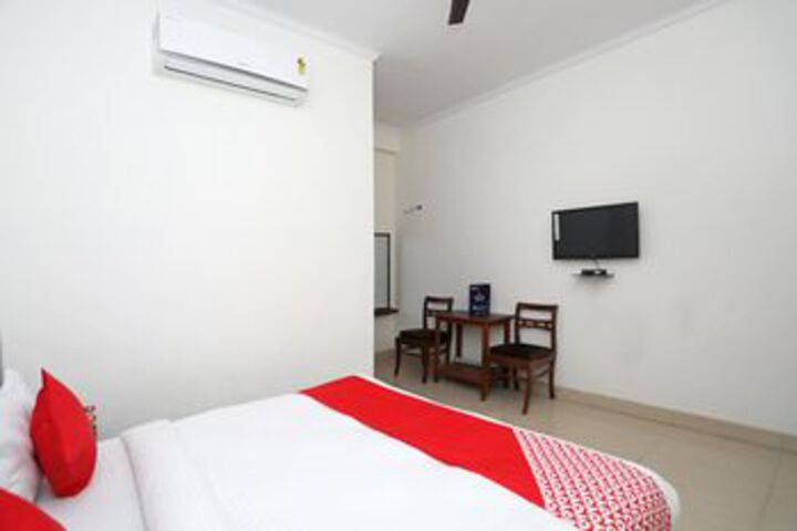 Room 14 of 20