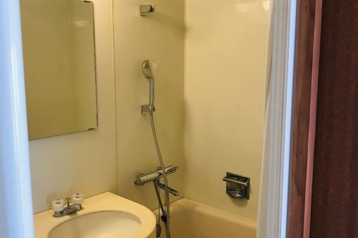 Room 40 of 60