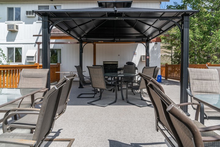 Terrace/Patio 24 of 28
