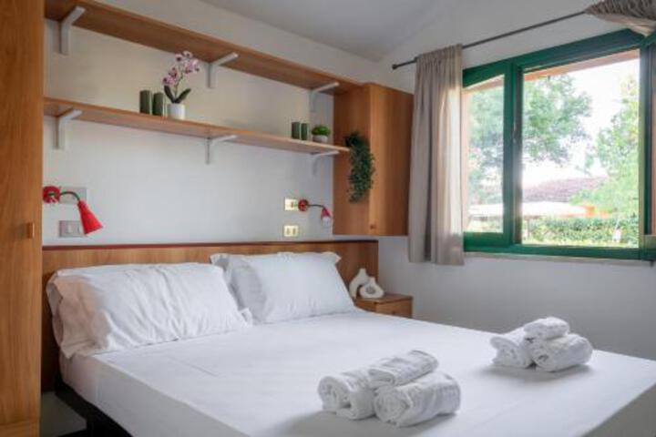 Room 200 of 214