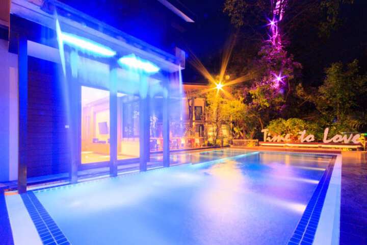 Pool 155 of 194