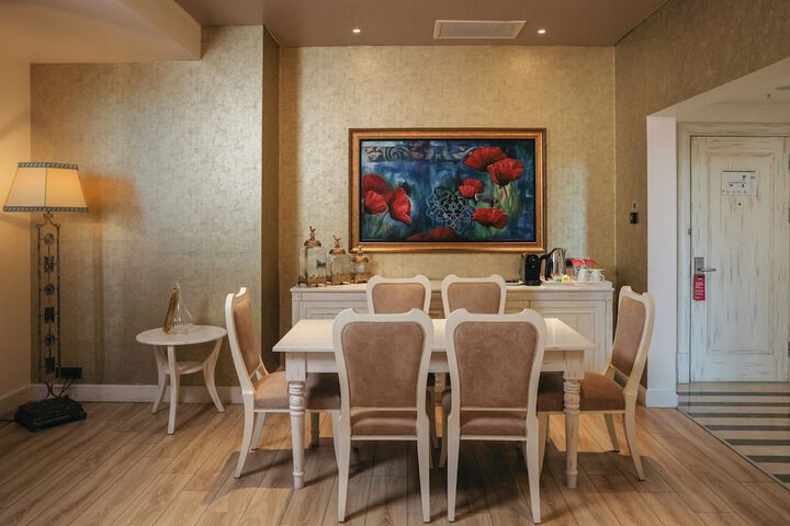 Room 20 of 76